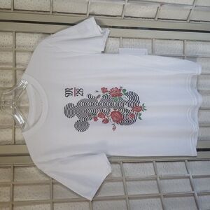 Disney by Neff nwt white Mickey top XL